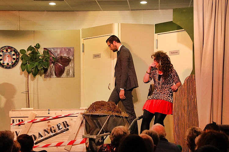 CPJ Waarder-Driebruggen met de klucht 'Dolle beestenboel'_35